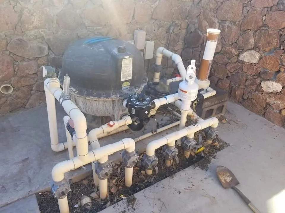 Water pump system with multiple valves and pipes.